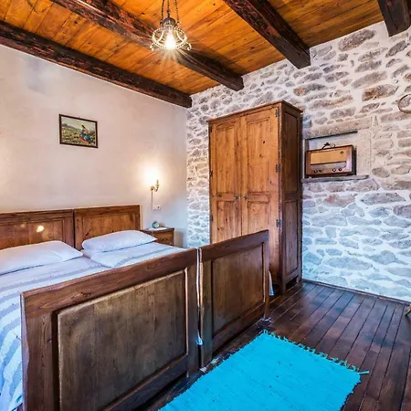 Villa Sisman Donji Zemunik